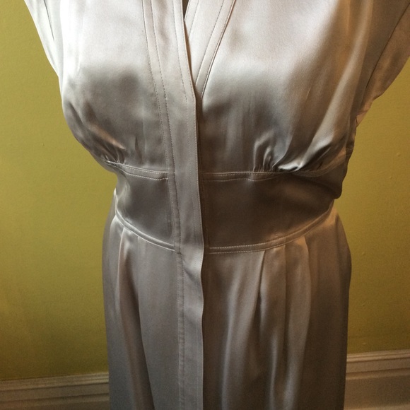 INC NWT Beautiful Silver Silk Belted Dress Size 10 - Picture 3 of 9